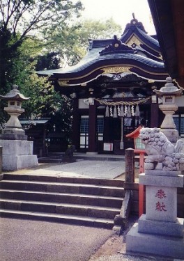 Kamakura, die Stadt der unzähligen kleinen Tempel hat sogar einen Tempel für das Geld